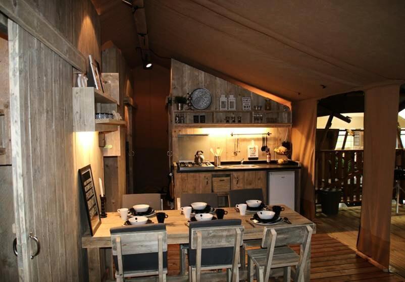 Camping Maeva Escapades Millau Plage מראה חיצוני תמונה